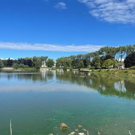 Des Cerisiers Σαιν-Ναζαίρ